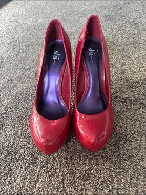 Shi by JOURNEYS Red Patent Round-Toe Heels